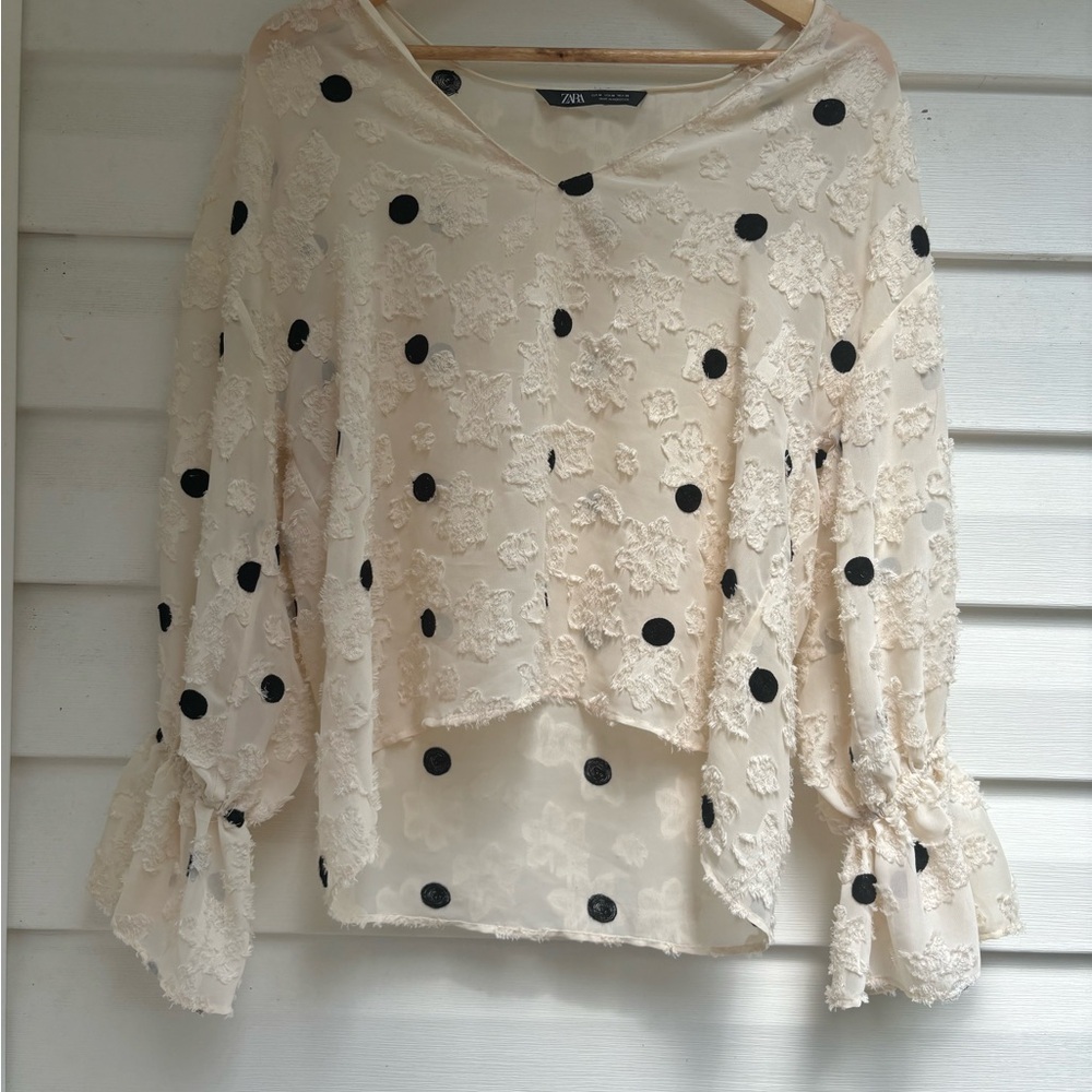 Zara Cream and Black Ruffled 3/4 Sleeve Blouse